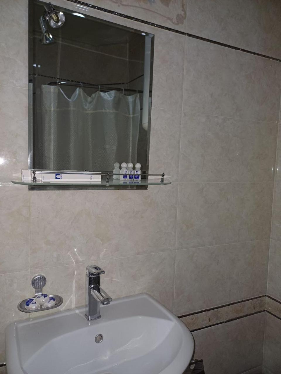 Maximum Hotel Navoi Ngoại thất bức ảnh
