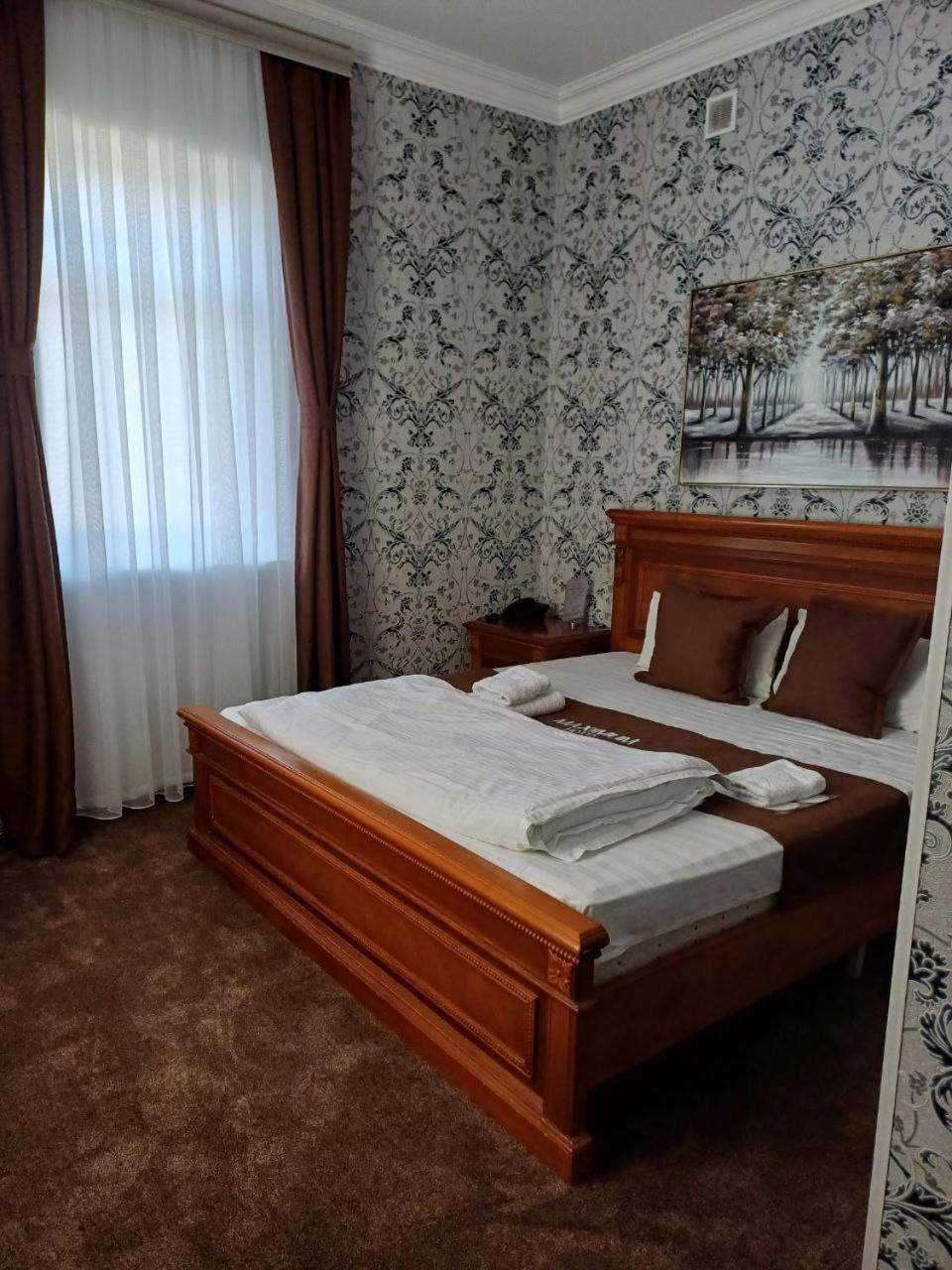 Maximum Hotel Navoi Ngoại thất bức ảnh